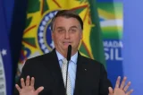Defesa de Bolsonaro diz que inquérito das joias ignora presente de Chirac a Lula