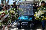 Comoção e revolta marcam despedida a universitário morto em assalto a ônibus