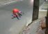 Vídeo: entregador é ‘salvo’ por mochila após criminoso atirar contra ele