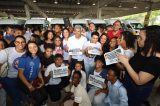 Governo do Estado entrega vans escolares que vão atender estudantes da zona rural de 54 municípios Governo do Estado entrega vans escolares que vão atender estudantes da zona rural de 54 municípios