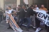Vídeo mostra seguranças de Zema entrando em conflito com servidores durante manifestação