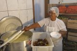 Bahia Sem Fome: Cozinhas comunitárias começam entrega de refeições para população em vulnerabilidade social de 14 municípios