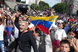 Extrema-direita recorre à violência e promove atos em Caracas contra Maduro (vídeo)