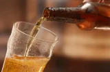 Alimentos saudáveis: mitos e verdades sobre cerveja sem álcool, café descafeinado e doces sem açúcar