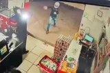 Câmera flagra execução de segurança em mercadinho na Bahia; veja