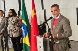 Daniel Almeida apresenta exposição que celebra os 50 anos das relações diplomáticas entre Brasil e China