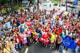 Professores do Recife protestam em frente à Prefeitura nesta quinta-feira