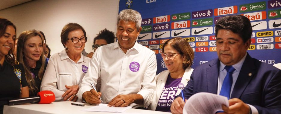 Compromisso pelo Feminicídio Zero e protocolo Não é Não são lançados durante eliminatórias da Copa do Mundo 2026, em Salvador