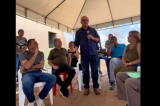 Marcos Lobo e Moises Ribeiro entregam trator agrícola na comunidade de Quixaba; vídeo