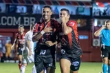 Gol de bicicleta de Alerrandro é eleito o mais bonito do Brasileirão