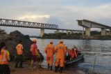 Número de desaparecidos após queda de ponte sobe para 17