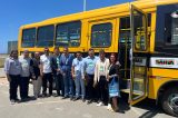 Prefeitura de Casa Nova recebe novo ônibus escolar através de emenda do deputado Jordávio Ramos