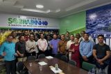 Prefeito Cleivynho participa de reunião com pastores Prefeito Cleivynho participa de reunião com pastores