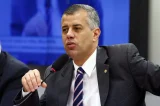 Deputado acusa Lula de propaganda fora de época