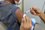 Pais serão multados por não vacinarem filhos; entenda