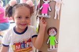 Escola aberta para a comunidade: Emei Suely Medrado recebe pais e responsáveis para exposição de atividades da educação infantil