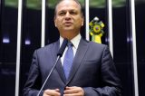 De olho em comissão, ex-ministro da Saúde reassume mandato na Câmara