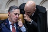 Presidente do STF defende Justiça brasileira e se solidariza com Moraes