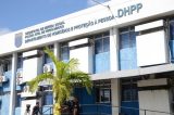 Mulher leva golpes de facão dentro de casa, mas escapa com vida; ex-companheiro é preso