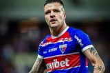 Aguardado no Vitória, Renato Kayzer não desembarca em Salvador
