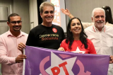 Jaques Wagner declara apoio a Ana Carolina para presidência do PT em Salvador Jaques Wagner declara apoio a Ana Carolina para presidência do PT em Salvador
