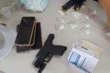 Homem é preso com arma, munições e drogas na Bahia Homem é preso com arma, munições e drogas na Bahia