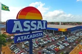 Funcionário e cliente são flagrados trocando socos em supermercado de Salvador