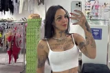 Influenciadora é esfaqueada nove vezes pelo namorado durante live