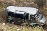 Mulher morre em acidente entre carro de luxo e uma van em Santa Maria da Boa Vista