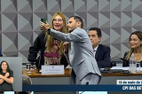 Vergonha nacional! Senador pede ‘selfie’ com Virginia Fonseca durante CPI das Bets Vergonha nacional! Senador pede ‘selfie’ com Virginia Fonseca durante CPI das Bets