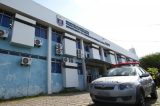 Dois irmãos e outro jovem são mortos a tiros dentro de casa Dois irmãos e outro jovem são mortos a tiros dentro de casa