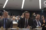 Bolsonaro chama acampados do QG do Exército de ‘malucos’ e diz não ter desmobilizado grupo para não ter Praça do Três Poderes ocupada