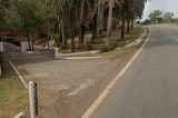 Homem morre após entrar em motel com duas mulheres e um amigo Homem morre após entrar em motel com duas mulheres e um amigo