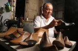 Por onde anda o sapateiro da elite baiana que já fez sapatos até para o papa?
