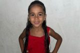 “Eu vi ele passando com a arma na mão, já entrou atirando”, diz mãe de menina baleada na cabeça