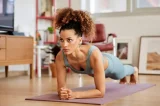 O que são exercícios de isometria – e por que são chave para aumentar força muscular