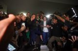 Saída de Bolsonaro da Câmara tem caos e patrimônio é danificado