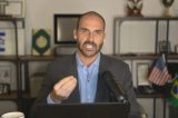 Eduardo Bolsonaro diz que não vai renunciar ao mandato de deputado federal