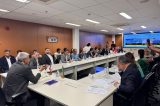 Casa Nova recebe equipamentos para a saúde, ambulâncias e kits para comunidades rurais durante agenda com o governador