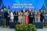 Pernambuco recebe dois prêmios nacionais de educação em cerimônia no Palácio do Planalto