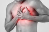 Após cirurgia cardíaca, apresentador passa mal e vai às pressas a hospital