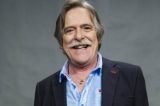 José de Abreu comemora prisão domiciliar de Bolsonaro