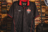 Vitória resgata estilo dos anos 90 em novo uniforme 3 para a temporada 2025