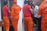 Sete pessoas são resgatadas após ficarem horas presas em elevador do Hospital das Clínicas