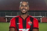 Vitória rejeita proposta do Coritiba e mantém Lucas Braga no elenco