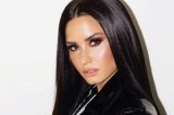 Demi Lovato revela ter fumado ‘muita maconha’ ao cantar para alienígenas Demi Lovato revela ter fumado ‘muita maconha’ ao cantar para alienígenas