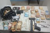 Quatro pessoas são feitas reféns durante fuga de suspeitos na Bahia