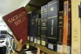 Bíblia pode ser incluída na grade curricular de escolas da Bahia