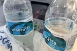 Homem é hospitalizado com intoxicação após beber água mineral