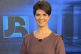 Jornalista se confunde e troca Record por Globo; veja vídeo